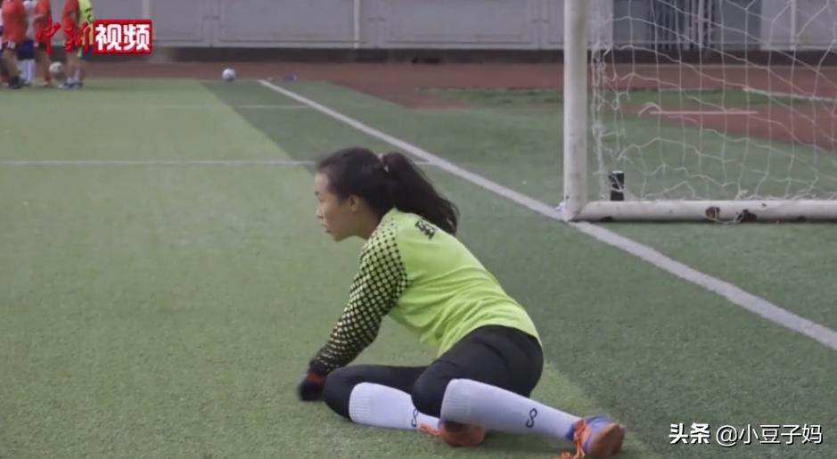 年仅13岁，身处大山，却敢用足球叫板命运！这群女孩凭什么？