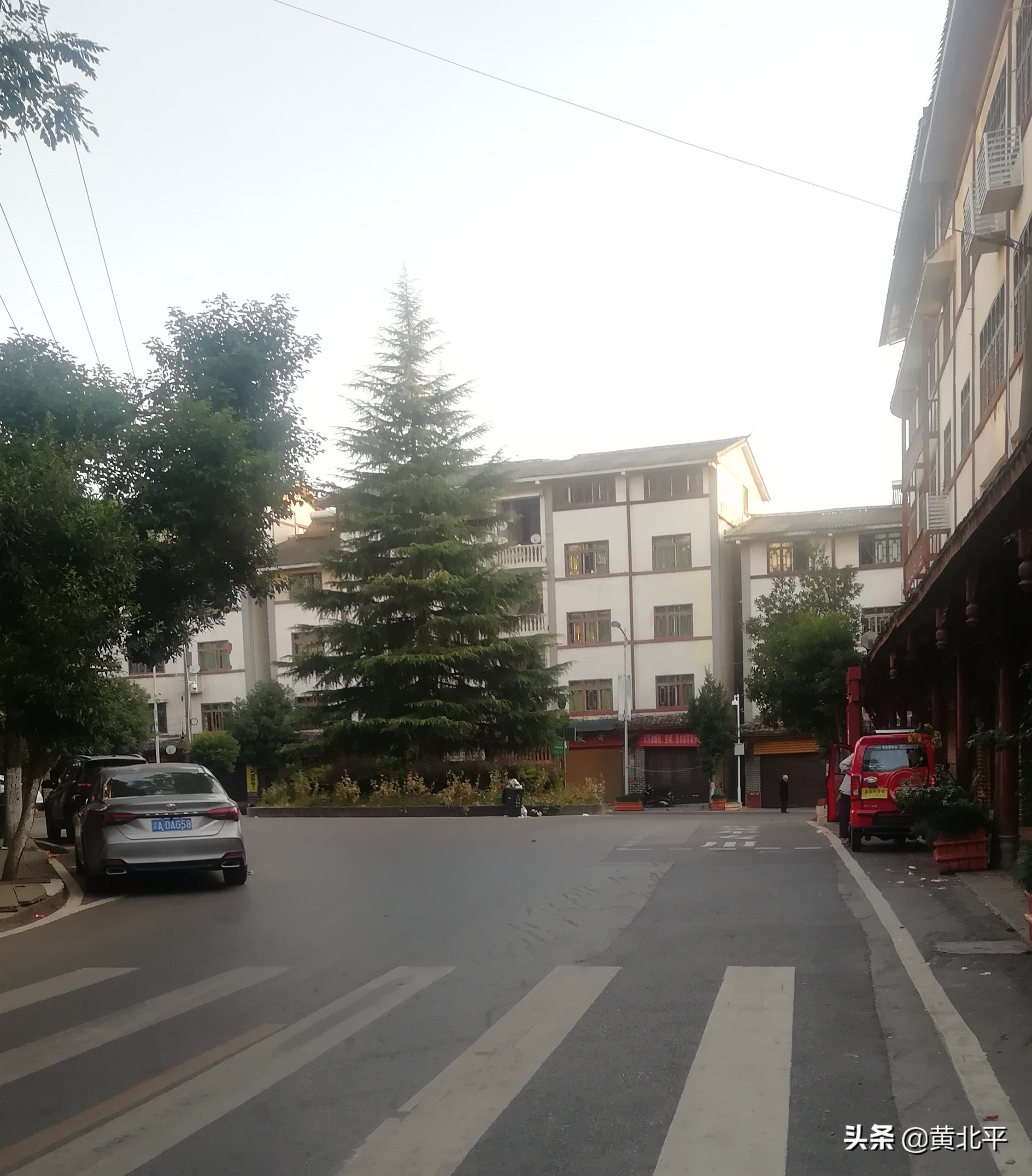 重庆市綦江区与贵州省习水县交界的小乡镇，丁山湖才是它的精髓