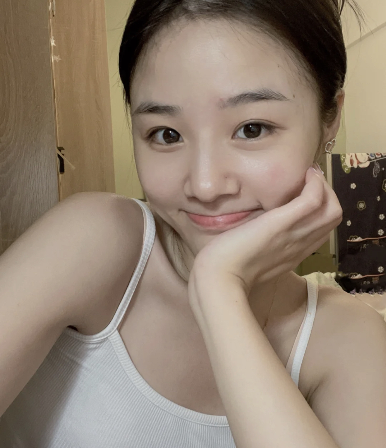 经常画眼妆眼部衰老得快吗,经常画眼妆的眼会怎样