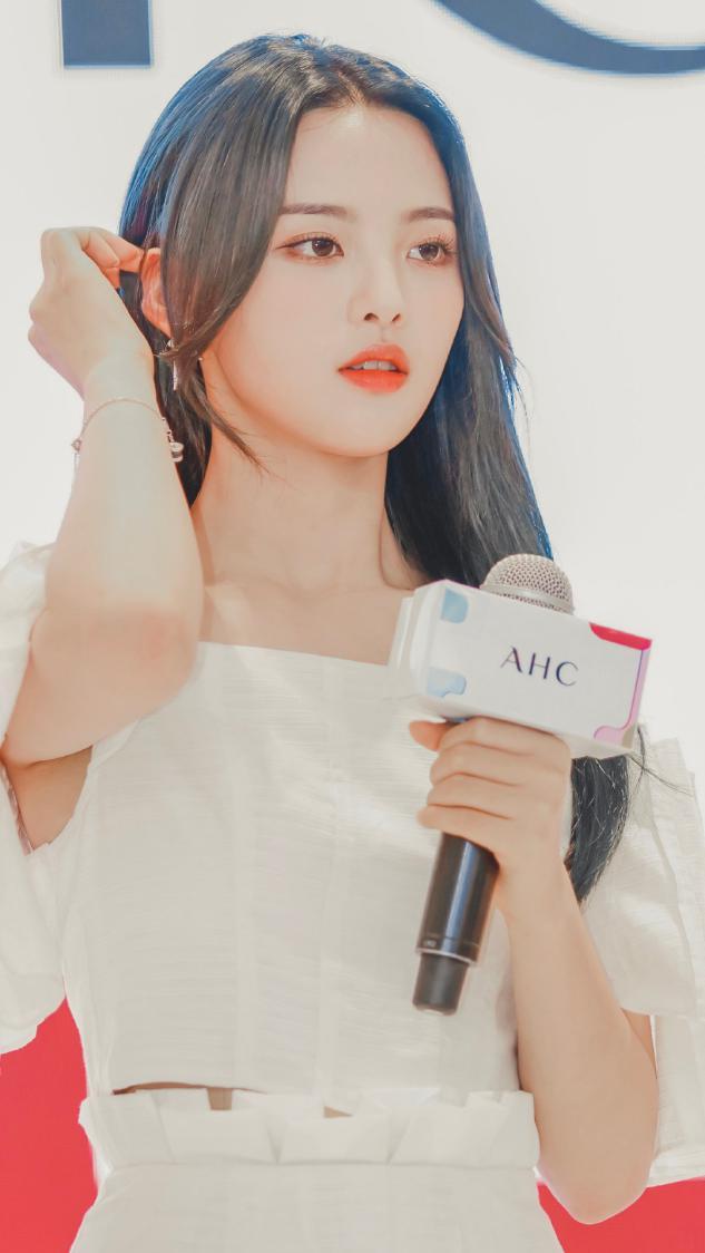 适合小圆脸女生的发型学生党,适合小圆脸发际线高的女生的发型