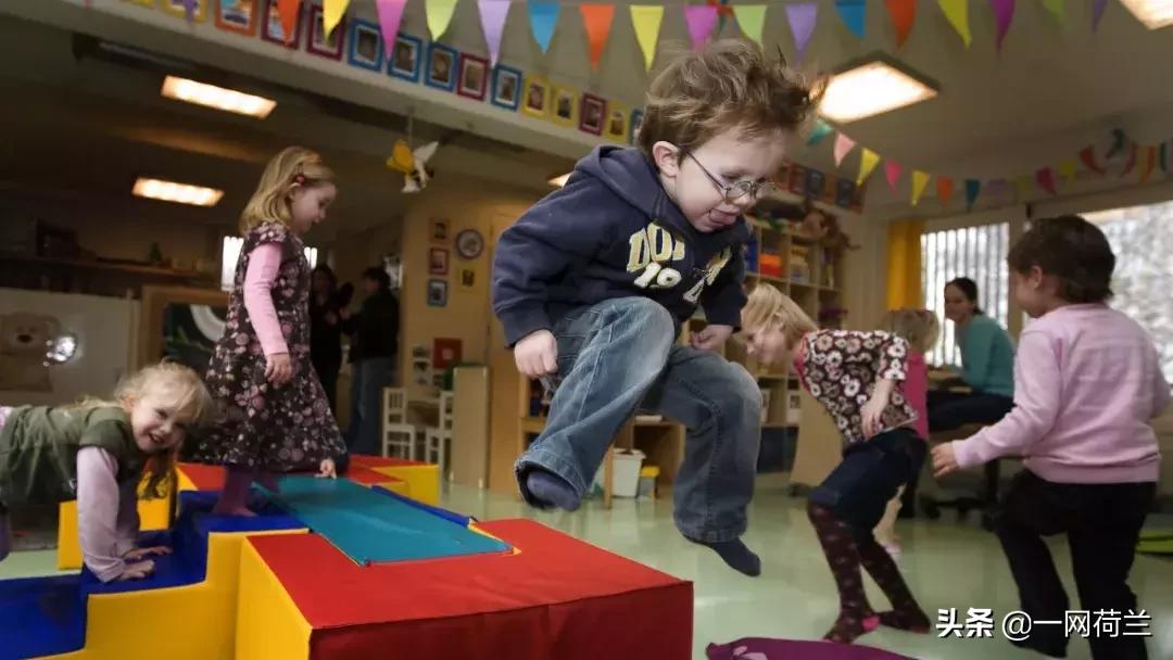 违反政策也要干,没打疫苗的孩子,不能上荷兰幼儿园!