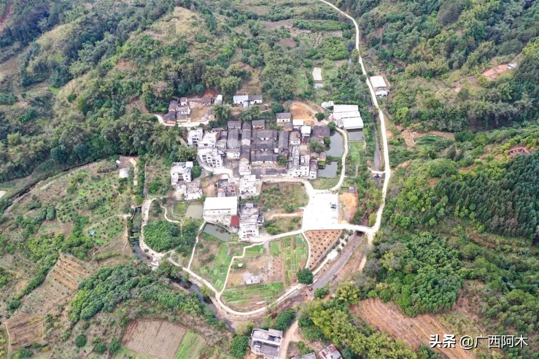 日新月异的家乡变化,家乡的面貌发生了日新月异的变化