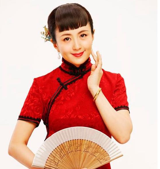 她意外怀孕但被她的男人抛弃,女人意外怀孕找不到亲生父亲