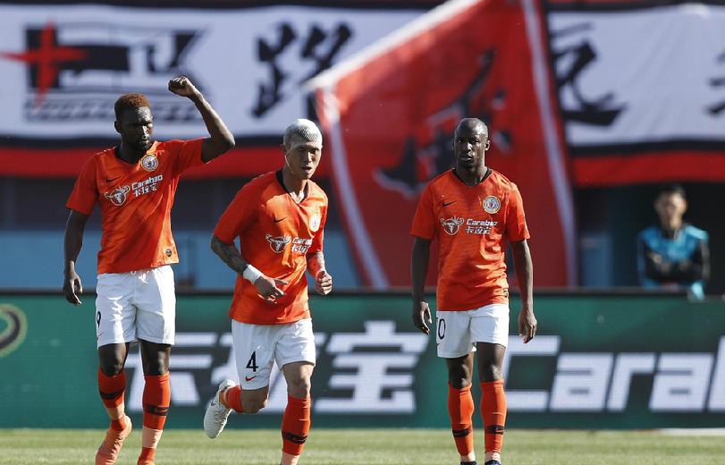 保利尼奥红牌罚下,保利尼奥被红牌罚下来