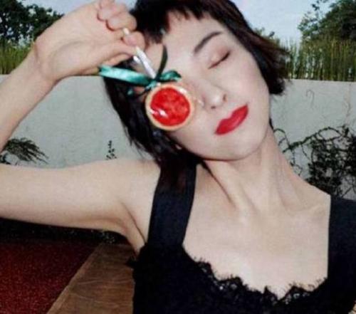 鍚存槙鍗磋鍚愭Ы琛ｆ湇鍙堜笐鍙堣吹,鍚存槙鐜板湪绌胯。鎵撴壆