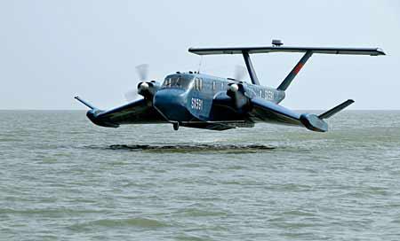 现代战舰地效飞行器所搭载的导弹,里海怪物和地效飞行器有什么区别