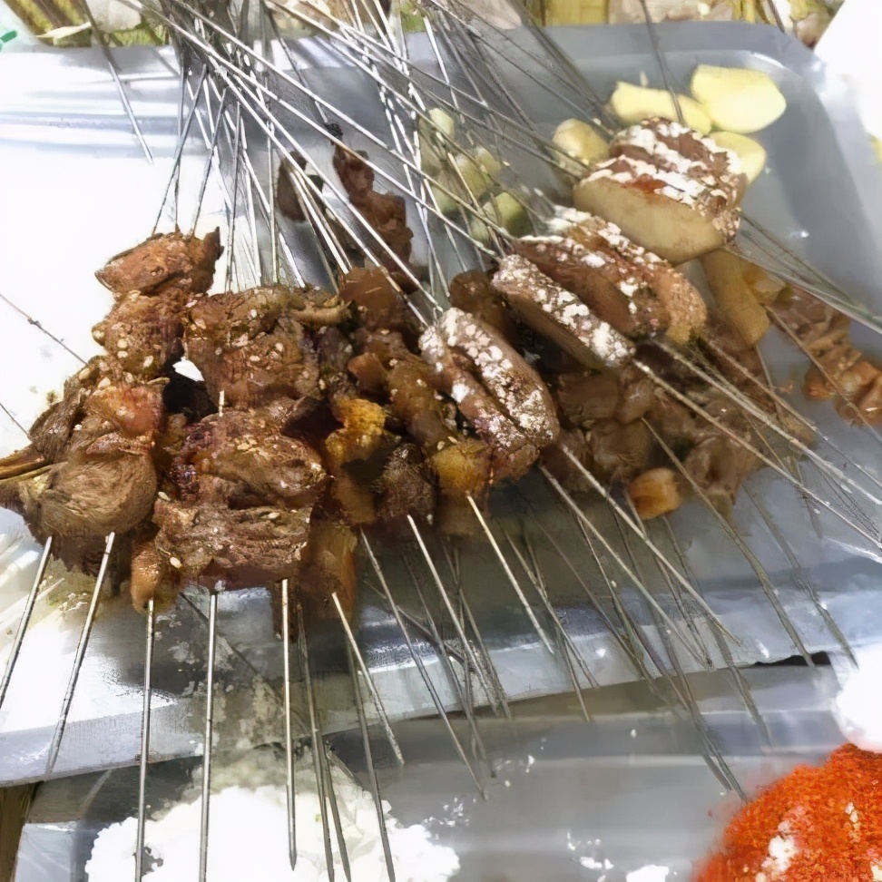 沈阳人有多爱吃鸡架,沈阳人为什么喜欢吃鸡架