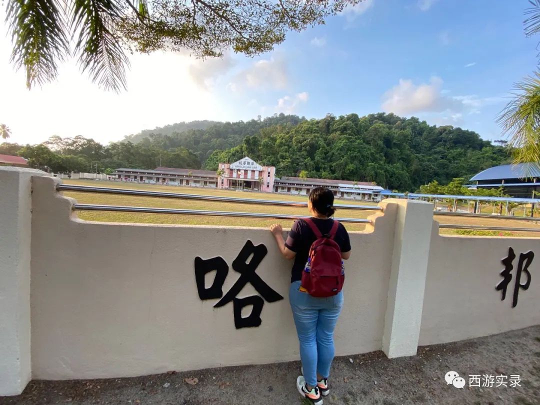 90后大马小媳妇一朵鲜花插在70后中国老公牛粪上