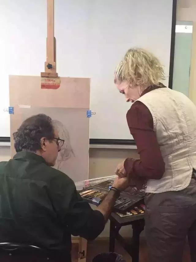 他每天花多少时间绘画,一个画家一生能创作多少张画最好