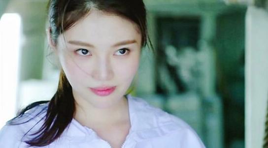 那些靠身材走红的女明星,靠身材出道的两字女星