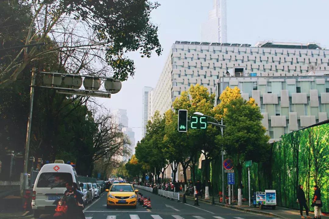 每一座城市都有一个鼓楼,每一个古城都会有鼓楼