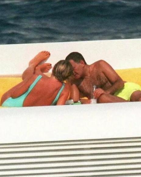 戴安娜第七个情人陪她命丧巴黎,戴安娜的最后一次婚礼