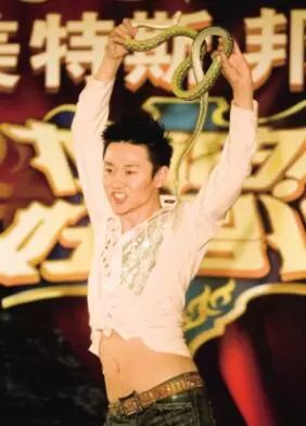 和李易峰一起出道的男孩,和李易峰同时代的男星