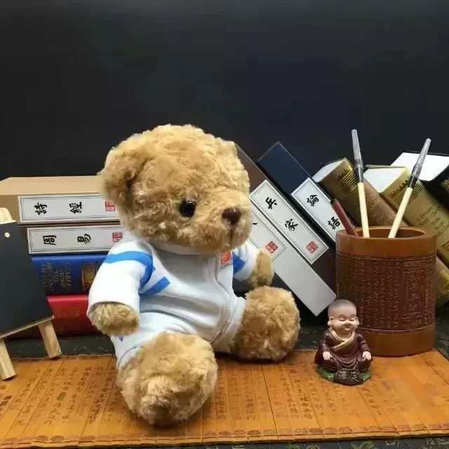 高新一中走出的“北大学长”郑方一，央视主持彰显五四青年风采！