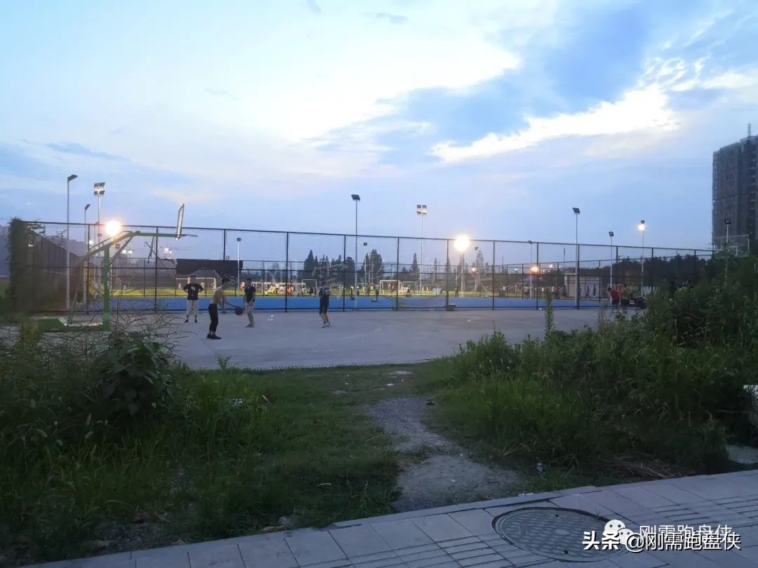 临平中天汀洲印月户型分析,地段不好装修也是浪费钱