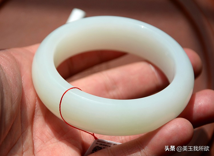 和田玉碧玉多色的手镯图片,和田玉手镯青玉图片