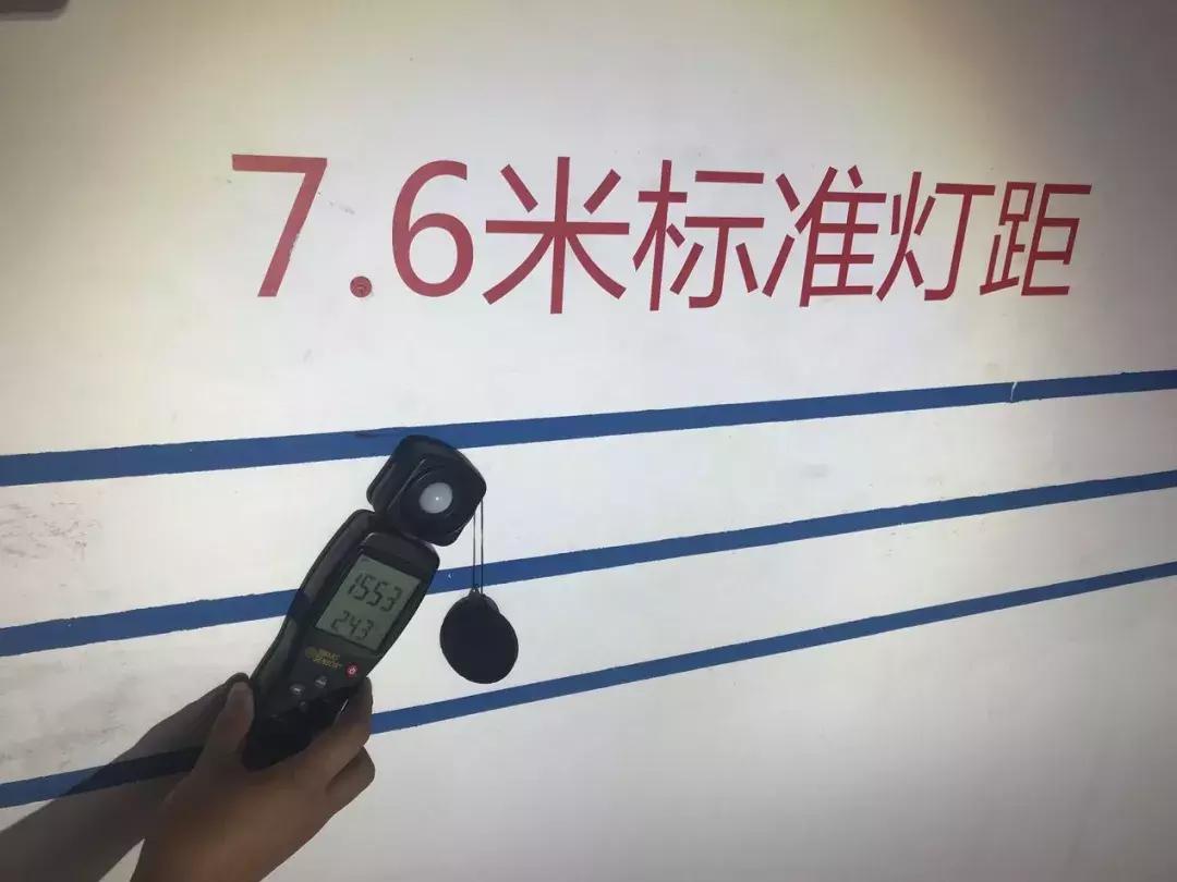 大灯改装灯光秀,桑塔纳大灯改装夜晚效果