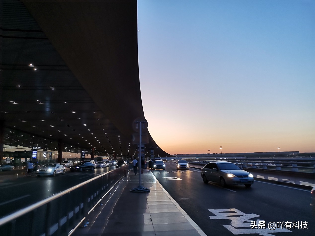 荣耀20s光影之美,荣耀20s发布晚上自拍也要美美的