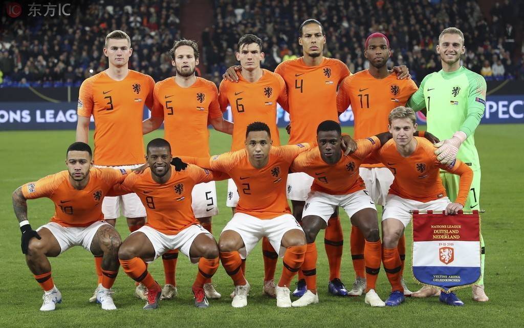 阿贾克斯门将德里赫特和德容,阿贾克斯10号德容