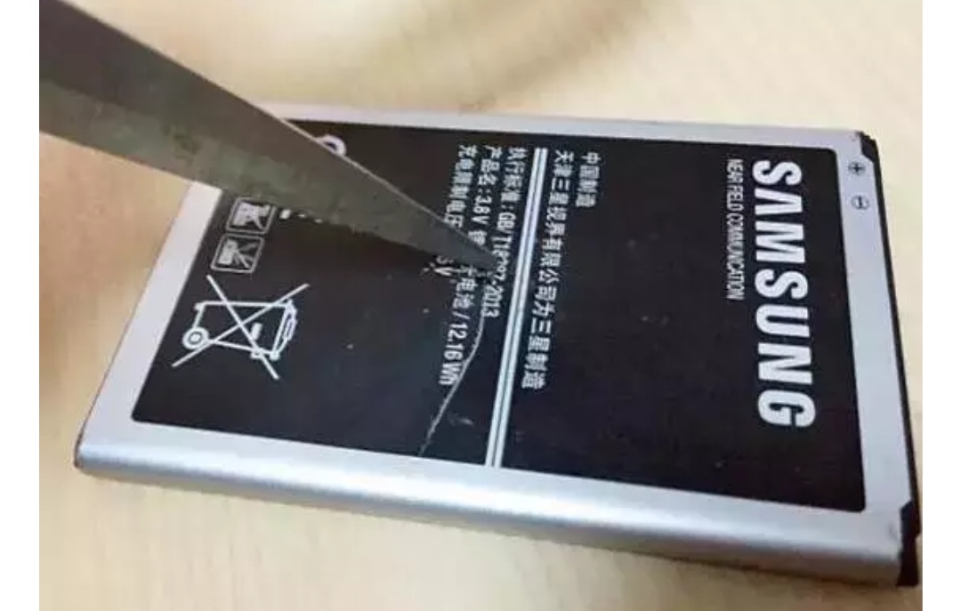 手机发热是手机漏电吗,手机突然发热会爆炸吗