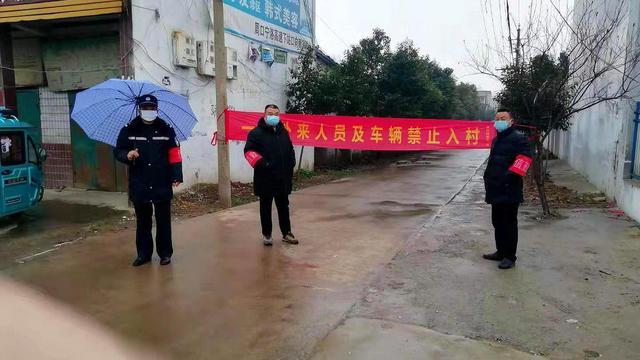 有钱没钱回家过年，就这样被困在湖北老家过着网上下象棋的日子