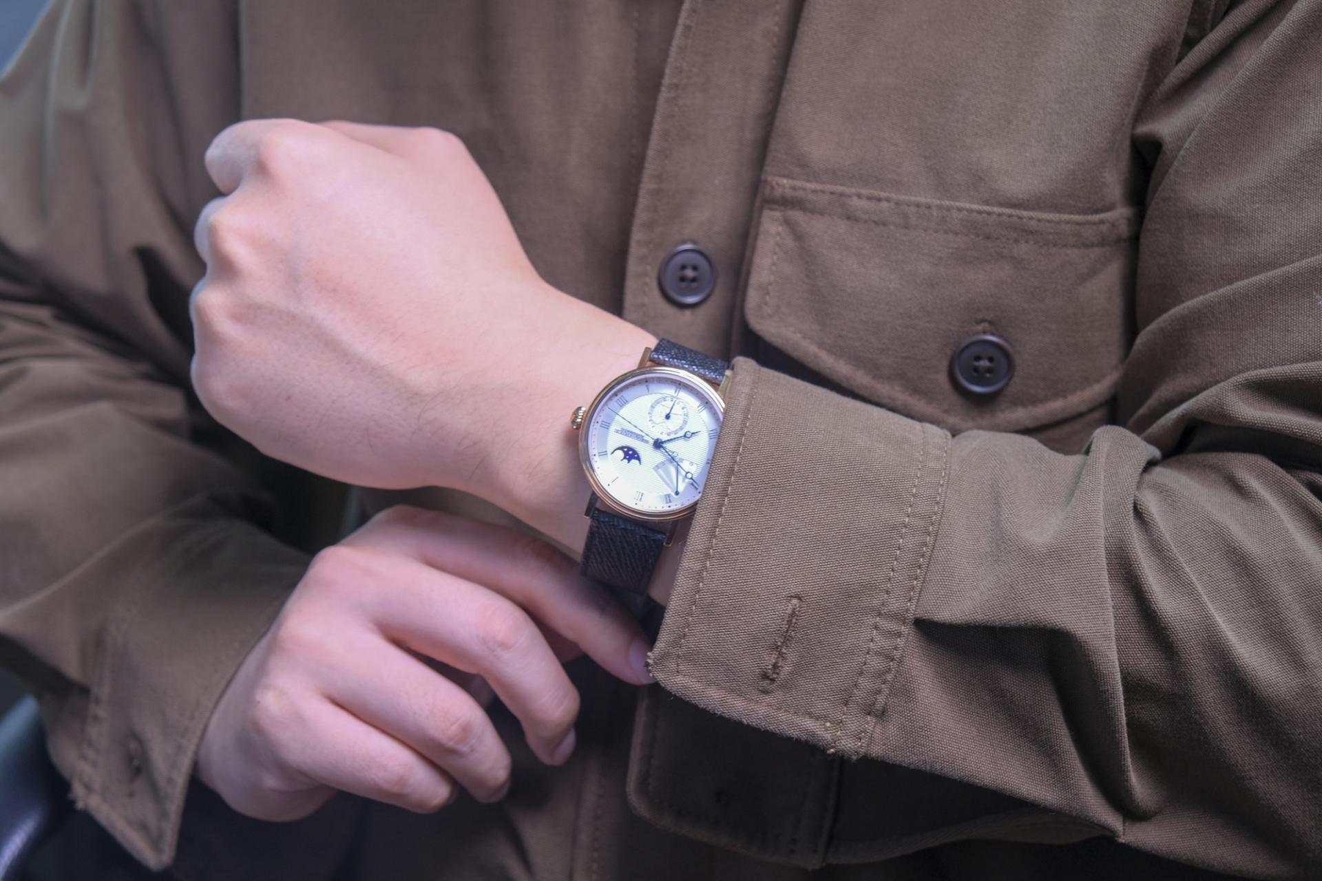 海鸥月相文创礼盒龙年,海鸥月相腕表文创礼盒