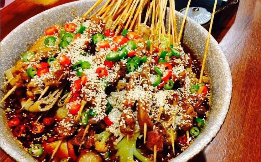 深夜嗨吃火鸡面,深夜嗨吃手摇奶茶