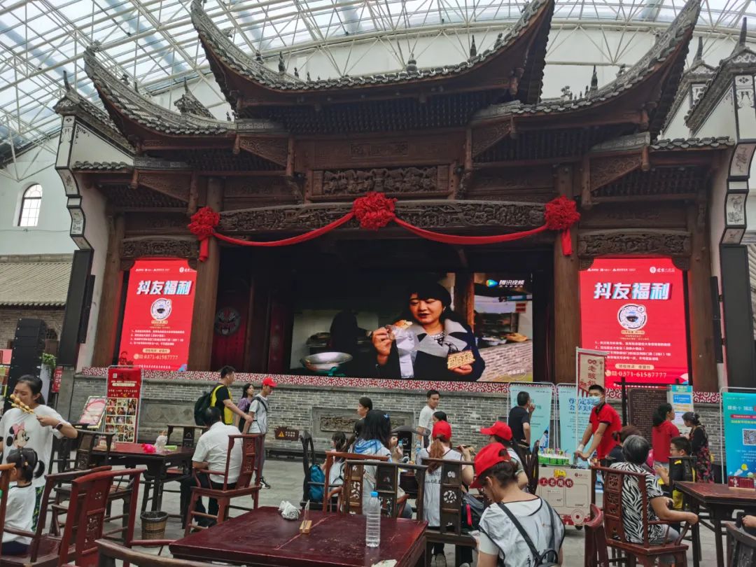 建业足球小镇一日游攻略,建业足球小镇附近有什么玩的