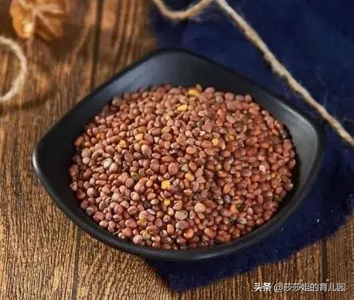 舌头白苔有裂纹还有红点怎么调理,舌头有红点有裂纹是怎么回事