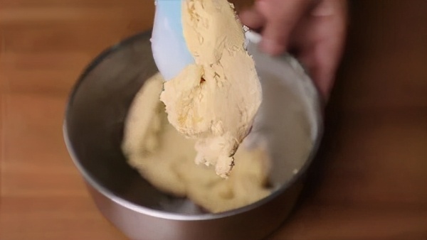 适合囤着过年的三角酥,日式雪绒三角酥的做法