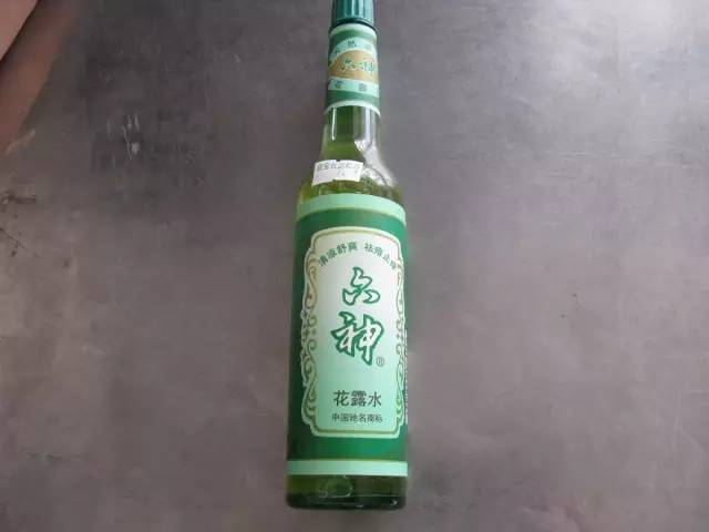 哈哈哈！没想到中国人看不上眼的土味“神货”，老外竟然都抢疯了