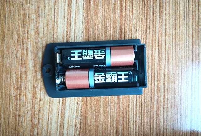 为何美国FLUKE15B比国产万用表耐用？拆机一看，你就明白了