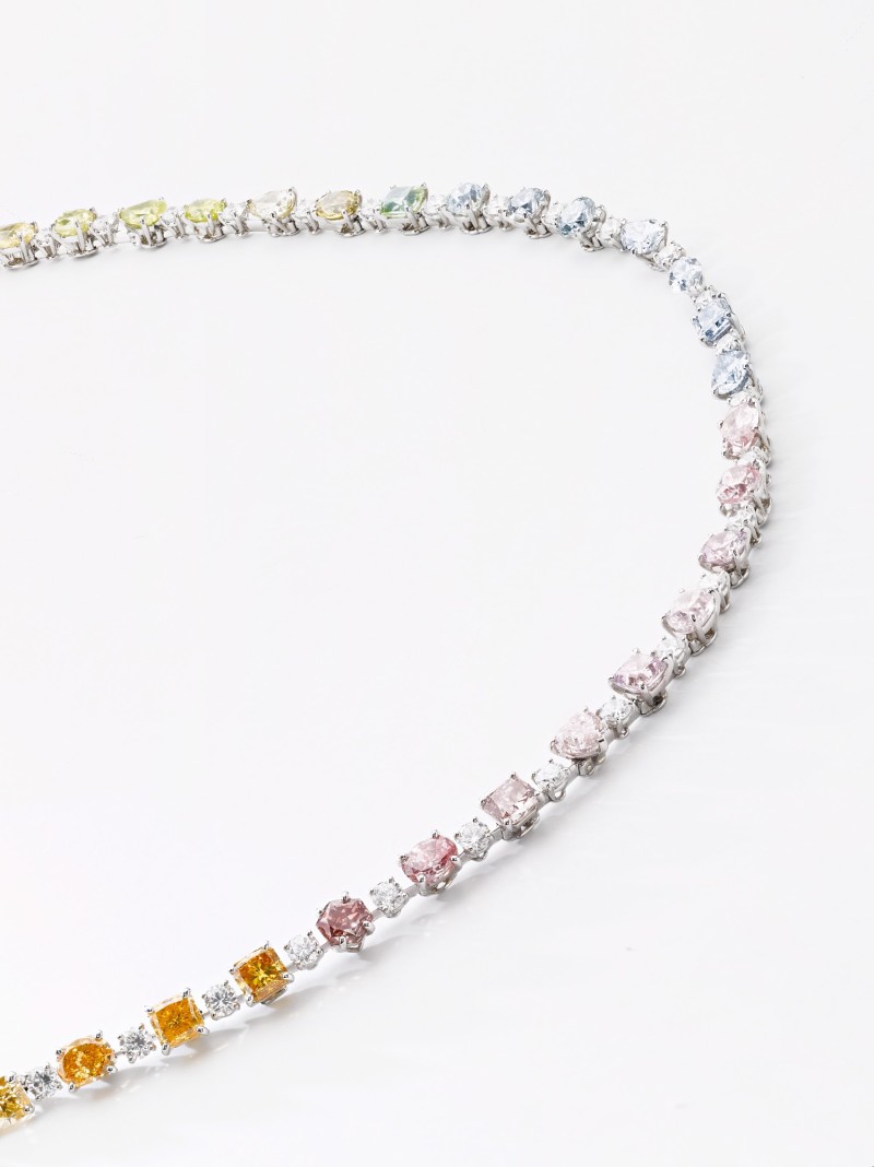 什么样的钻石项链经典,价值1.5个亿的钻石项链是谁的