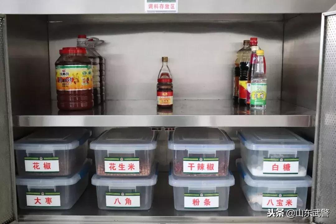 兵哥哥收纳衣服的整理箱,上班族家庭收纳小妙招