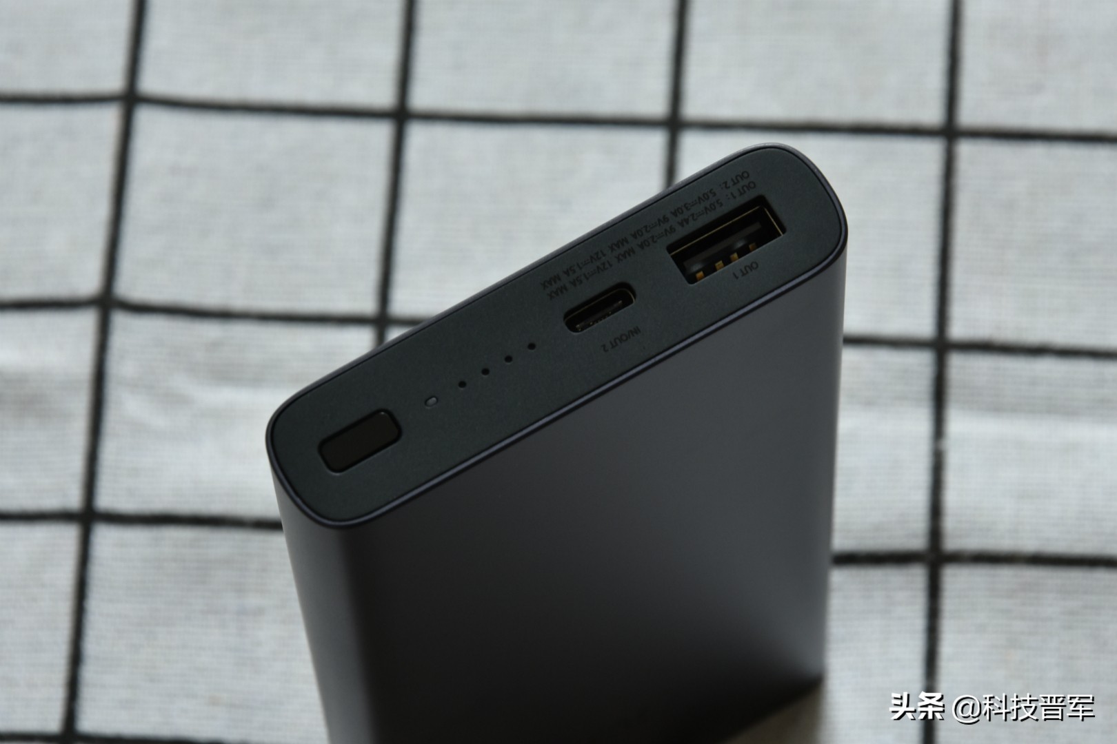 小米无线充电宝青春版10000mah,小米无线充电宝30w值得吗