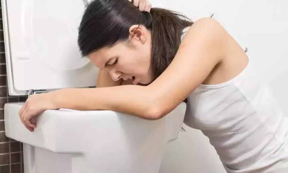 为什么孕妇间歇性孕吐,孕期为什么会导致孕吐