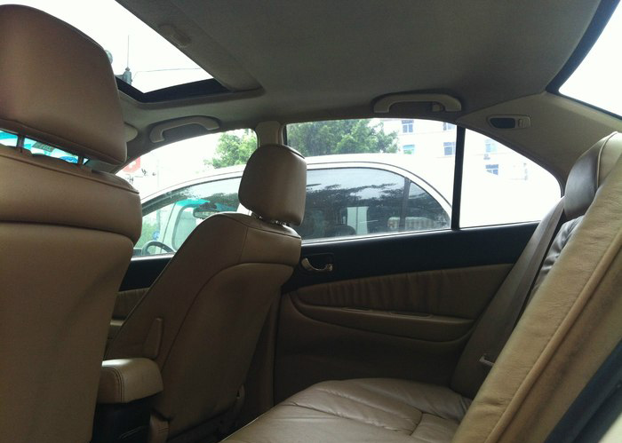 三菱戈蓝老款图片,三菱戈蓝八代鲨鱼头内饰