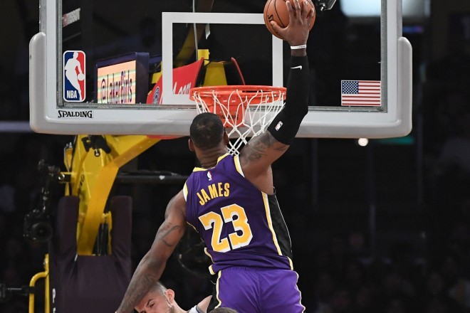 勒布朗残暴扣篮,詹皇十大残暴扣篮