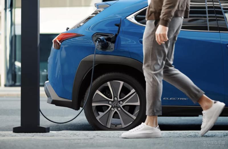 奥迪新a4l2023款,奥迪a3和小鹏p7哪个好