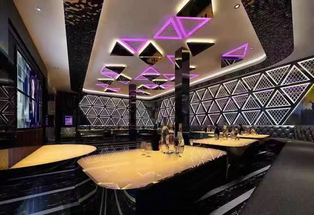 shou家自带食材的火锅店,开在KTV里,人均10+元