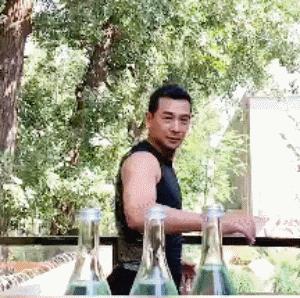 踢瓶盖挑战周杰伦,踢瓶盖挑战谁第一