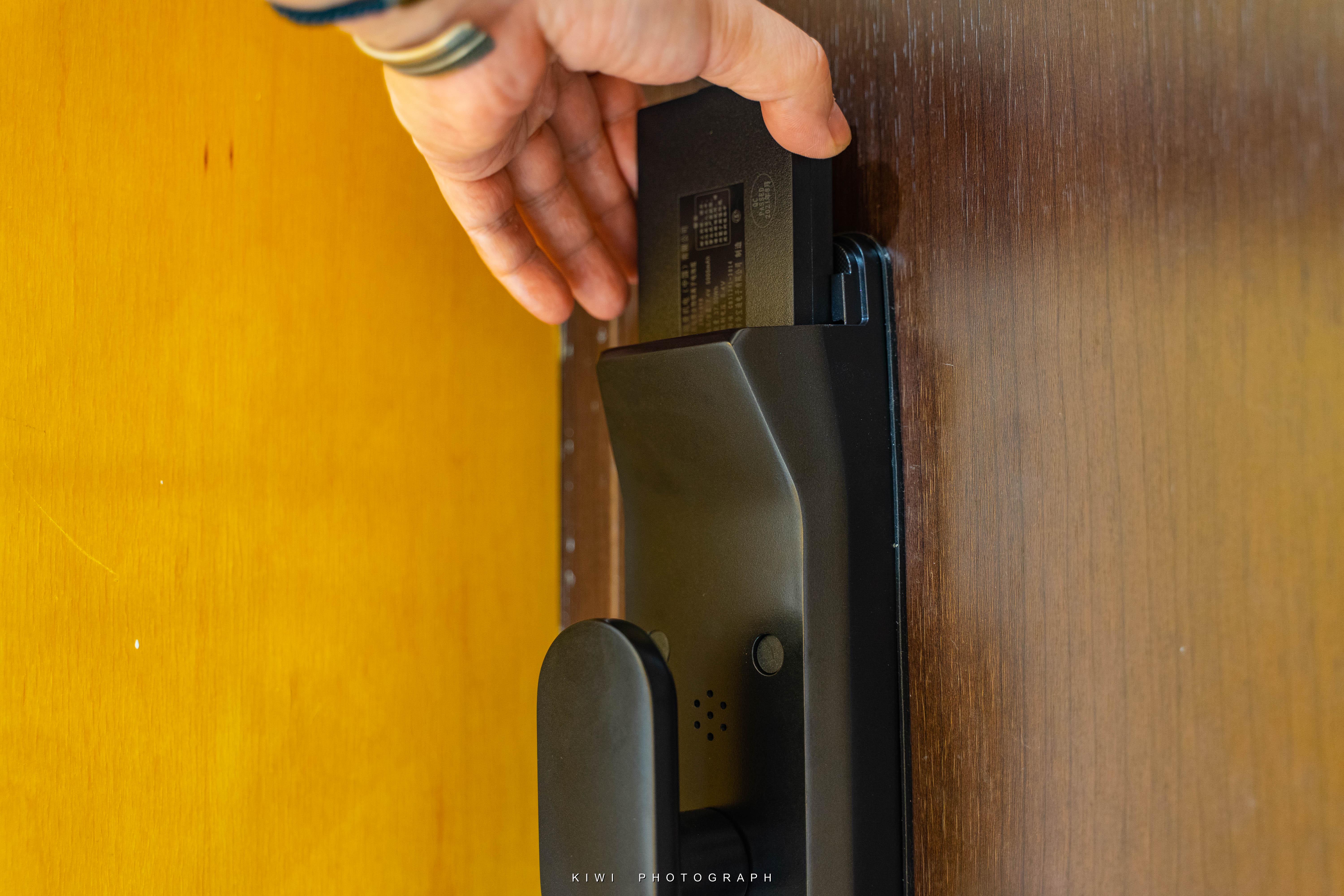 华为智选德施曼智能门锁安装视频,华为智选德施曼全自动门锁测评