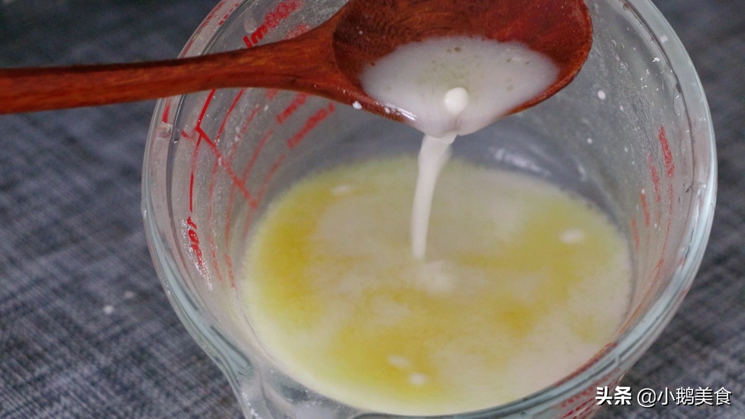 水煎包做法和步骤视频,水煎包家常做法和面视频