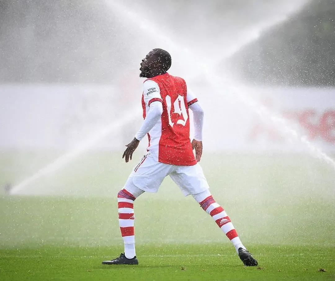 足球大盘点巴萨最强阵容,足坛历史上最贵的十位球员