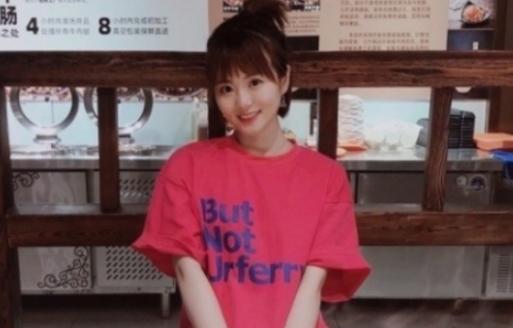 央视女主持人惊艳气场,央视5女解说员