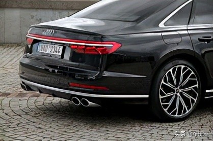 奥迪s82021款60tfsi尊贵版,2022款全新奥迪s83.0t