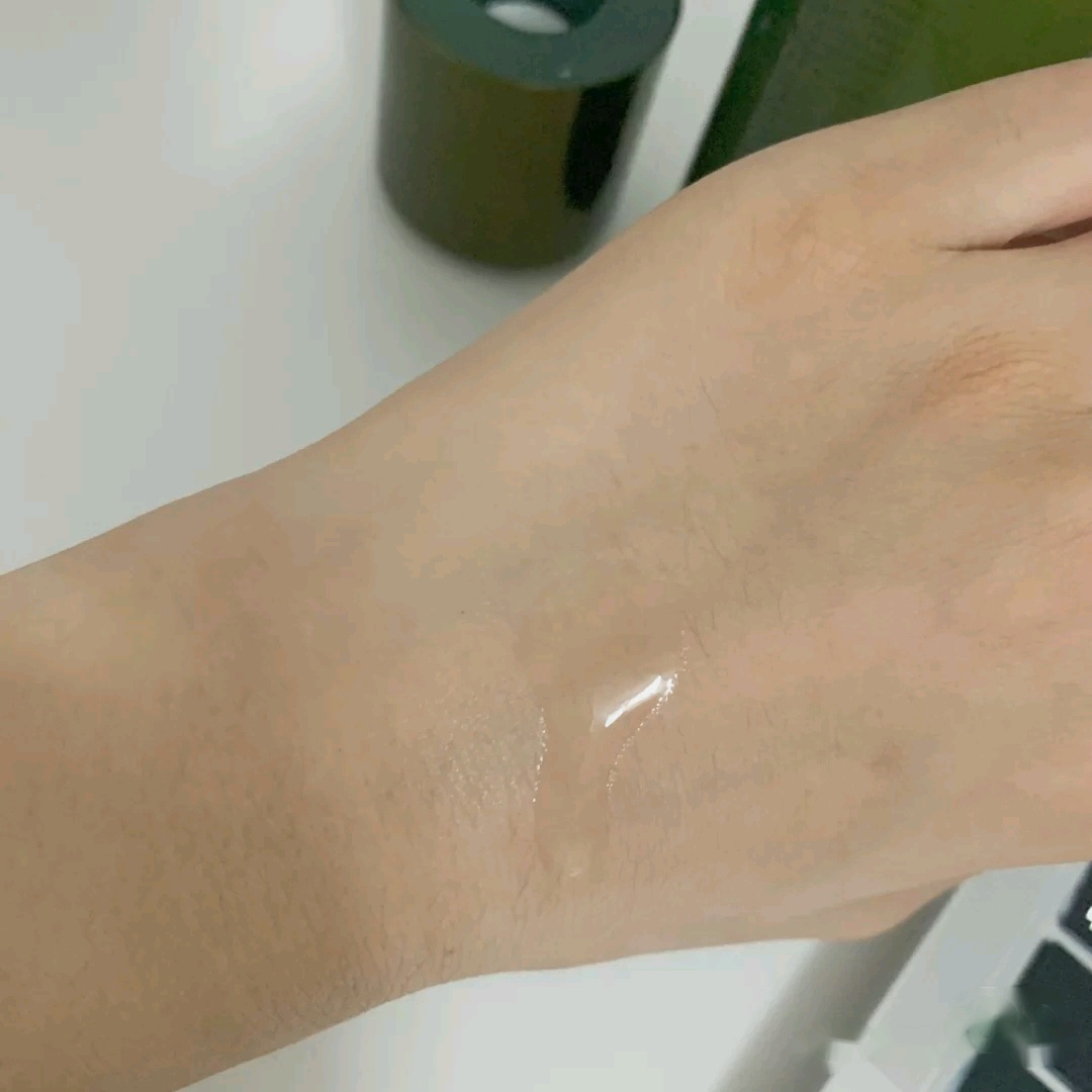 赫莲娜和海蓝之谜是一个品牌吗,赫莲娜和海蓝之谜哪个知名度高