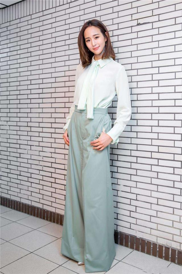 夏天流行的裤子长裤,夏天穿的小裤子灰色潮流