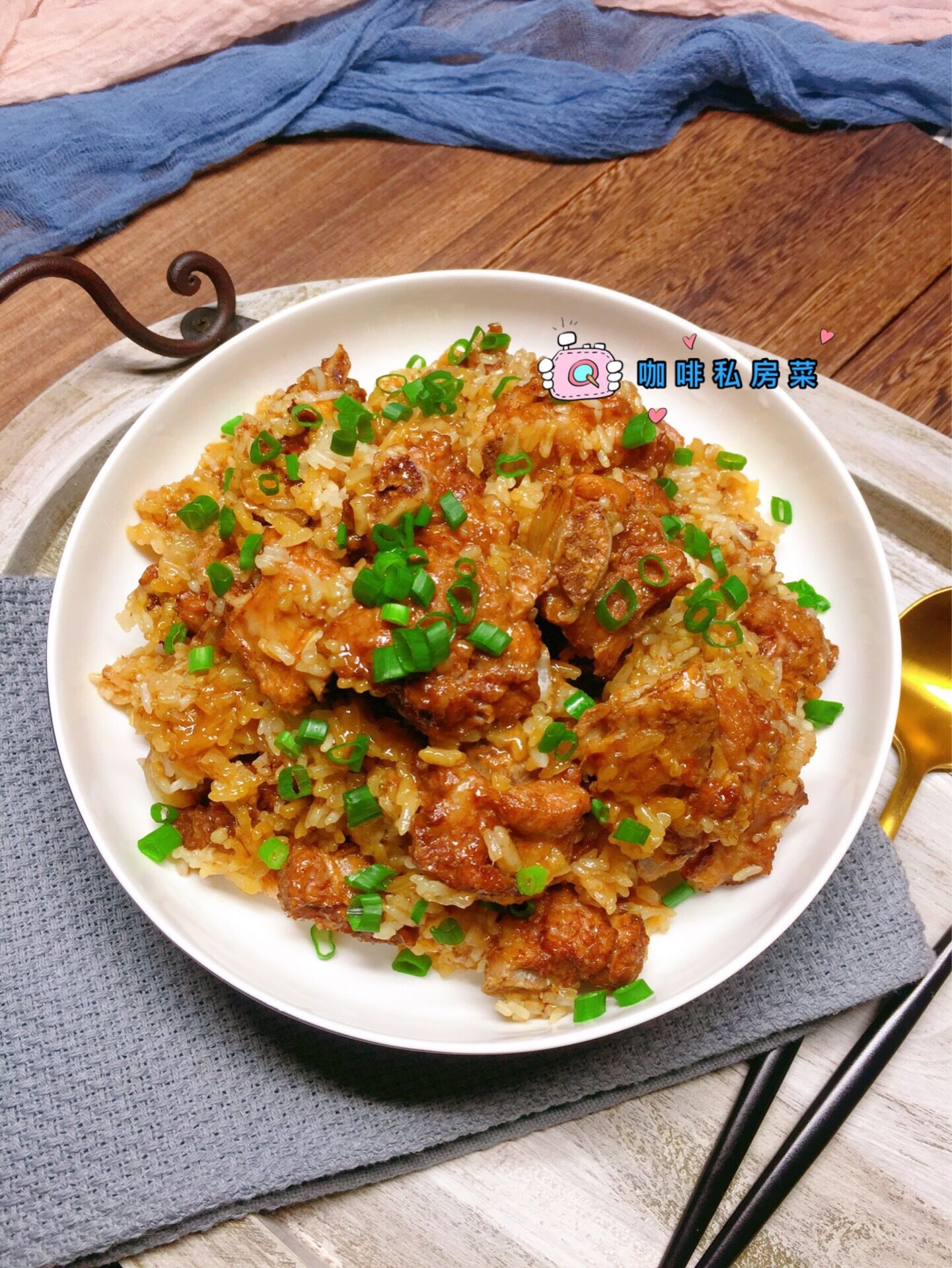 排骨搭配这两种食材真是绝，棕香四溢，香糯软烂，一大盘子没吃够