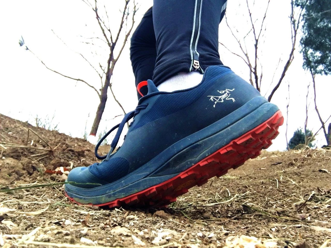 透气耐磨，带你纵横山巅：始祖鸟越野鞋评测